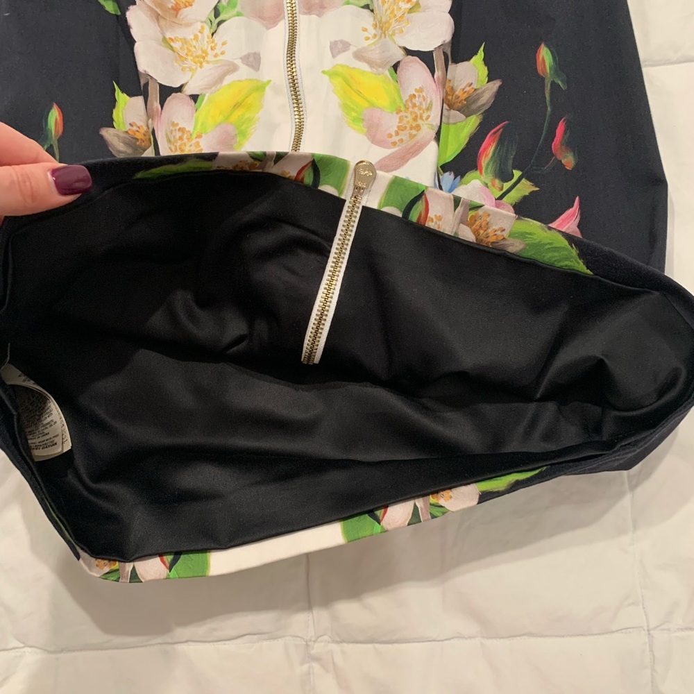 Ted Baker Dayian Floral Pencil Skirt - Size 6 - Picture 3 of 6